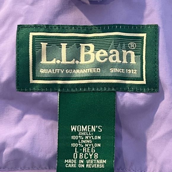 Vintage L.L. Bean Winter Jacket w/ a Hood & Pockets; in Excellent Condition! - Picture 4 of 11